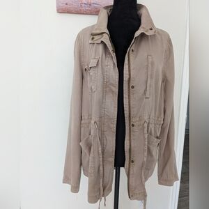 🍁 SO utility jacket. Ultra soft, sustainable tencel fabric